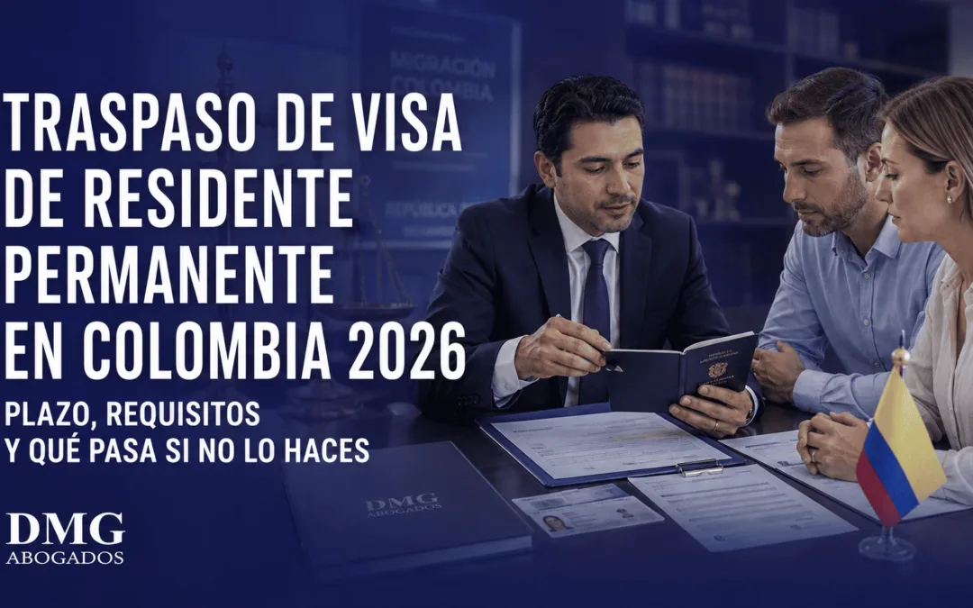 Persona extranjera revisando el traspaso de visa de residente permanente en Colombia 2026